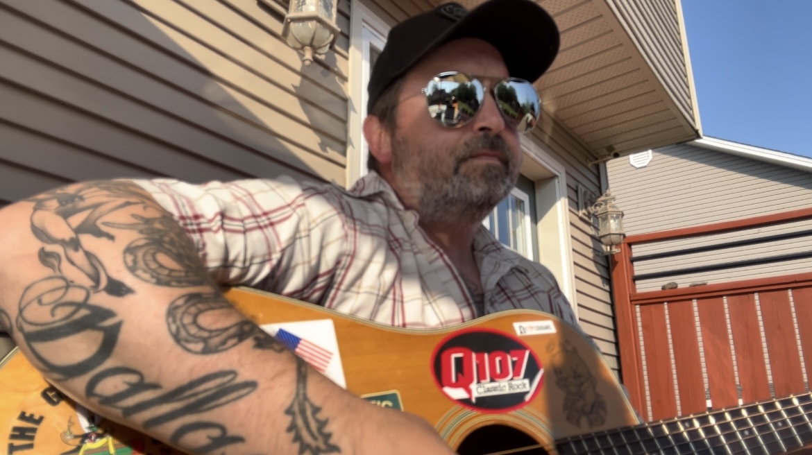 Pints & pickin with Daryn Hudson @ Route 6 Spicy bar and grill